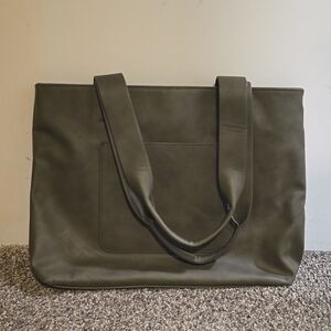 Universal Thread Tote
